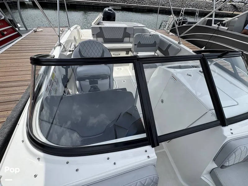 Slide: The Image of Bayliner VR6 2024 - 16332625