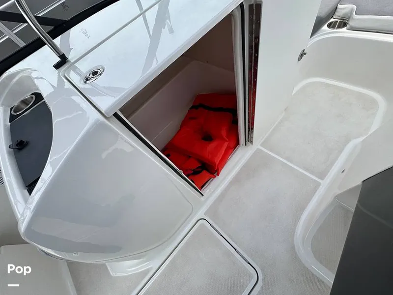 Slide: The Image of Bayliner VR6 2024 - 16332627