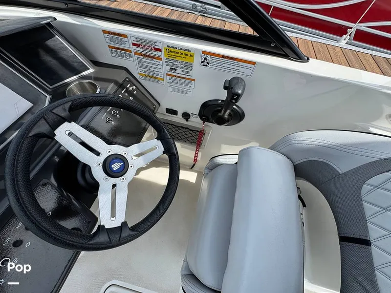 Slide: The Image of Bayliner VR6 2024 - 16332630