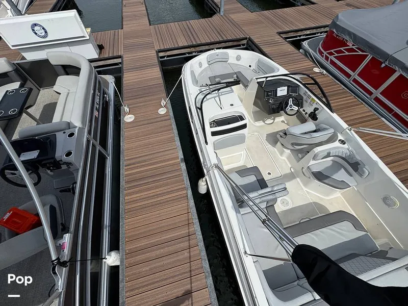 Slide: The Image of Bayliner VR6 2024 - 16332361