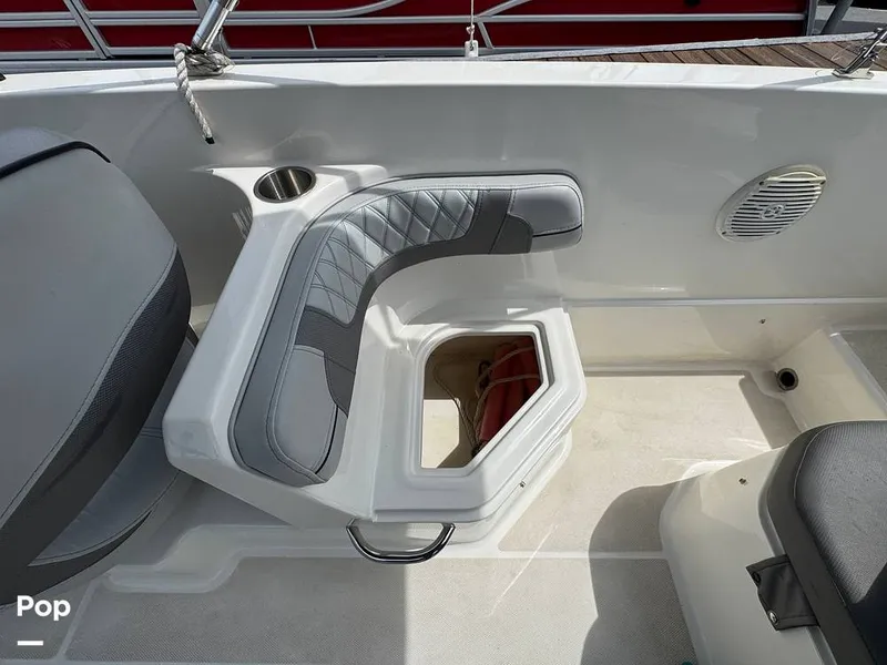 Slide: The Image of Bayliner VR6 2024 - 16332656