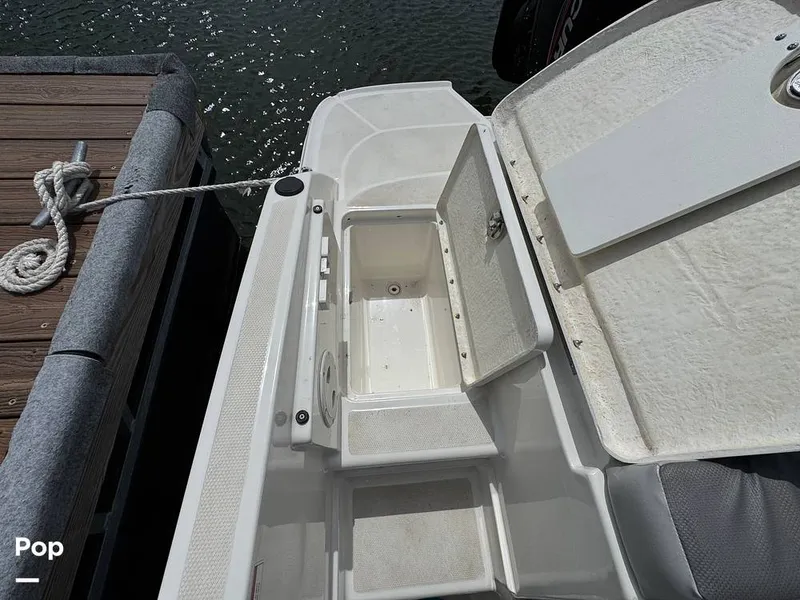 Slide: The Image of Bayliner VR6 2024 - 16332664