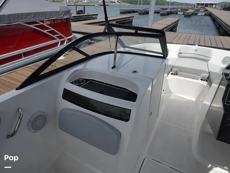 Slide: The Image of Bayliner VR6 2024 - 16333379