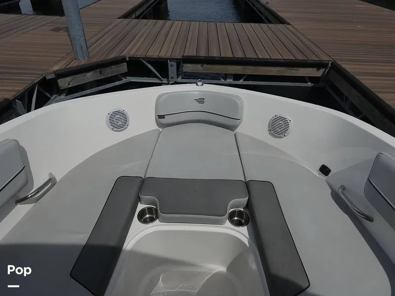 Slide: The Image of Bayliner VR6 2024 - 16333383