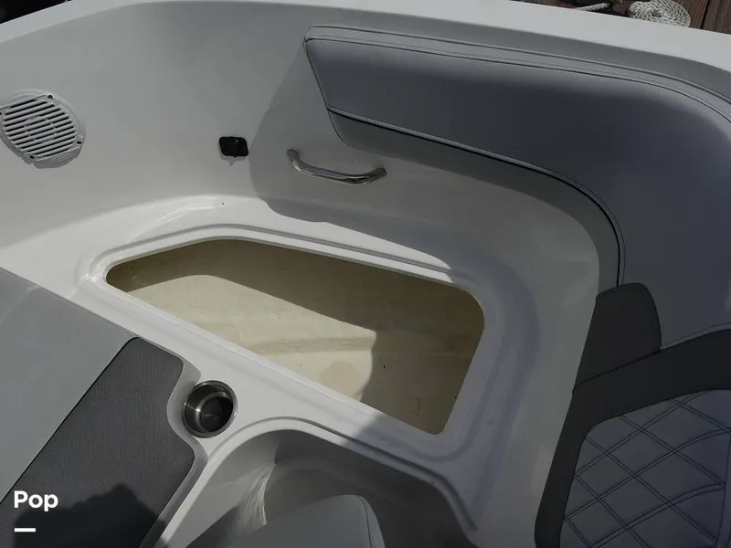 Slide: The Image of Bayliner VR6 2024 - 16333388