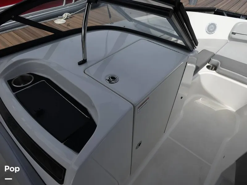 Slide: The Image of Bayliner VR6 2024 - 16333393