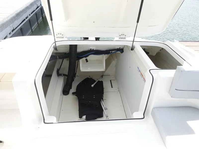 Slide: The Image of Bayliner VR6 2024 - 16333409