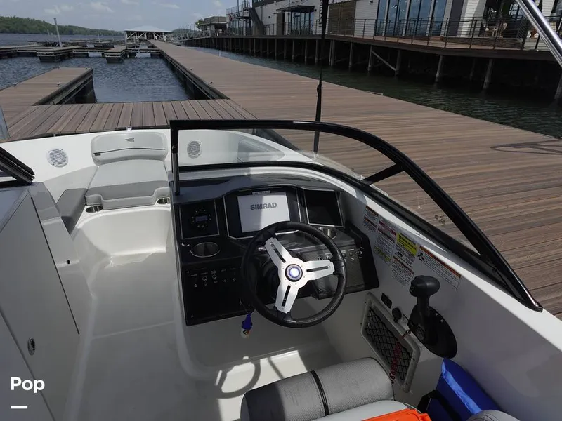 Slide: The Image of Bayliner VR6 2024 - 16333378