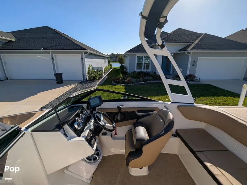 Slide: The Image of Sea Ray SPX190 2020 - 16345983