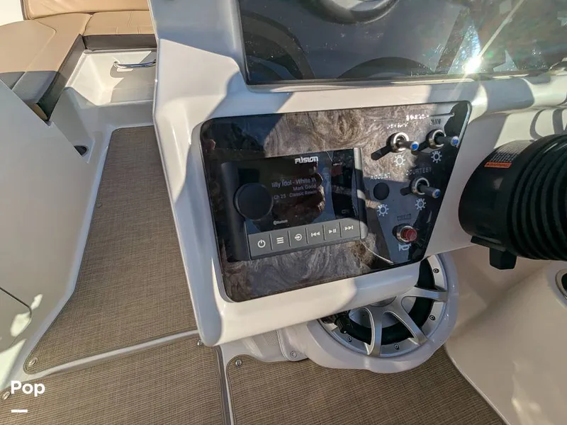 Slide: The Image of Sea Ray SPX190 2020 - 16345989