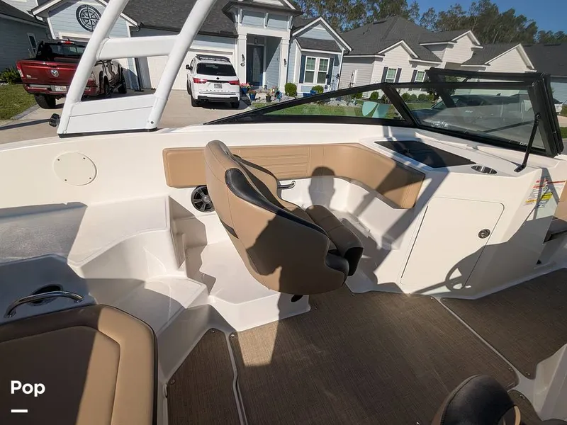 Slide: The Image of Sea Ray SPX190 2020 - 16346005