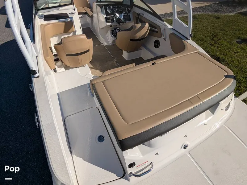 Slide: The Image of Sea Ray SPX190 2020 - 16345975