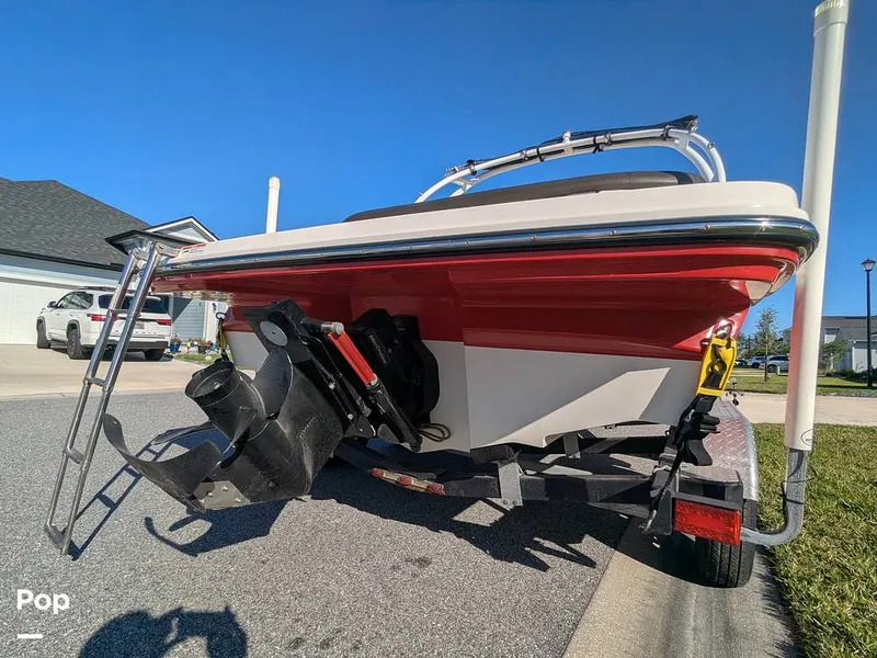 Slide: The Image of Sea Ray SPX190 2020 - 16346054