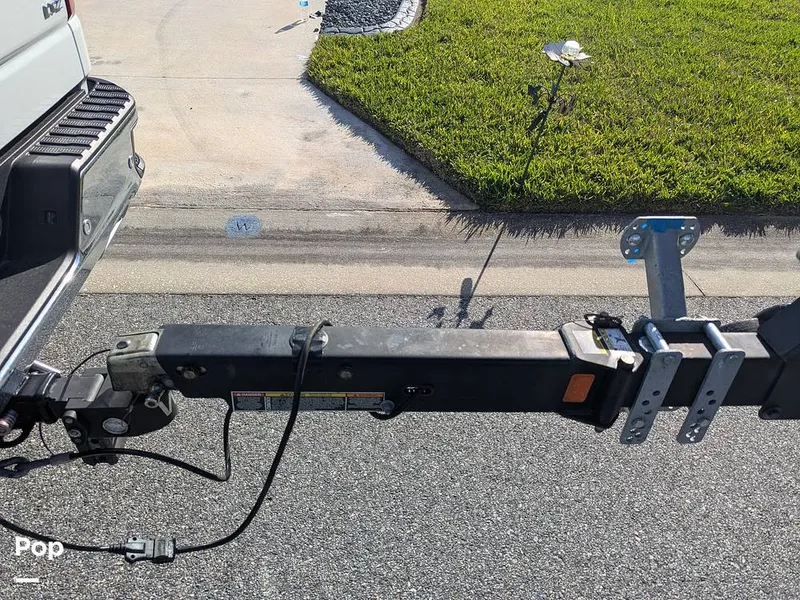 Slide: The Image of Sea Ray SPX190 2020 - 16346062