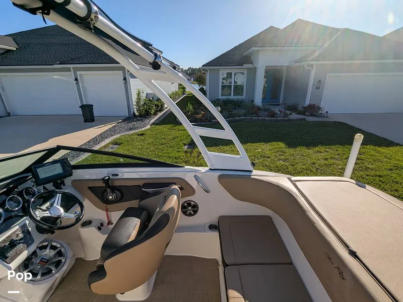 Slide: The Image of Sea Ray SPX190 2020 - 16345980