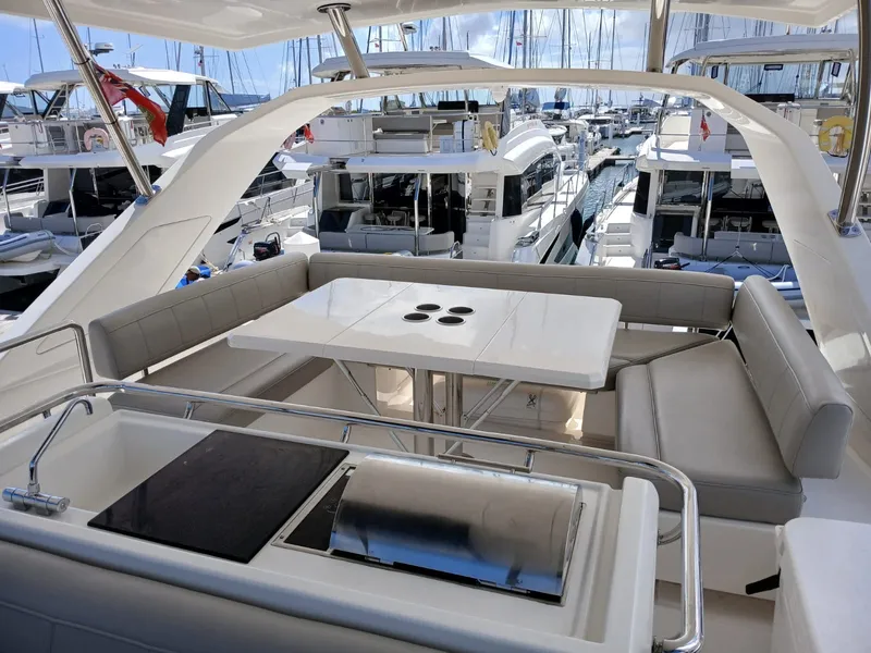 Slide: The Image of Aquila 44 2022 - 17