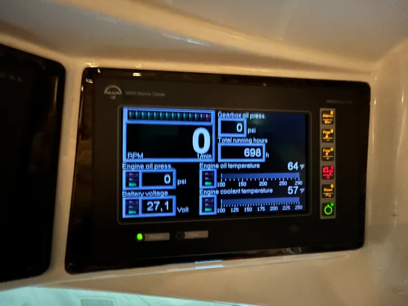 Slide: The Image of Sea Ray 610 SUNDANCER 2010 - 20