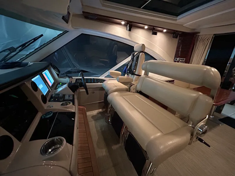 Slide: The Image of Sea Ray 610 SUNDANCER 2010 - 24