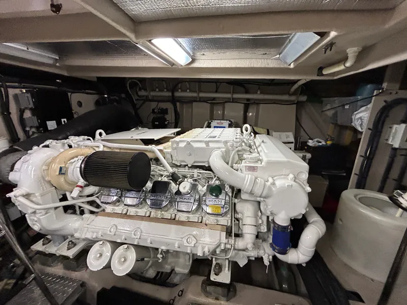 Slide: The Image of Sea Ray 610 SUNDANCER 2010 - 57