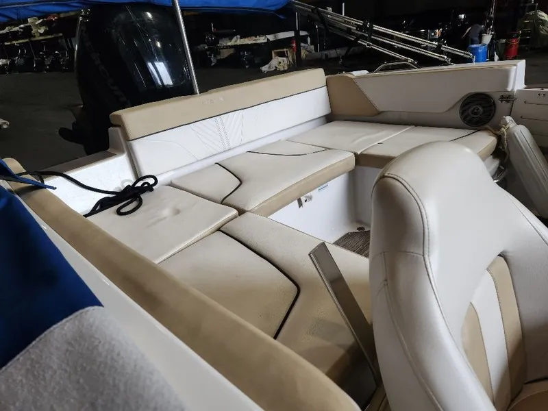 Slide: The Image of Glastron 180 GTD 2019 - 10