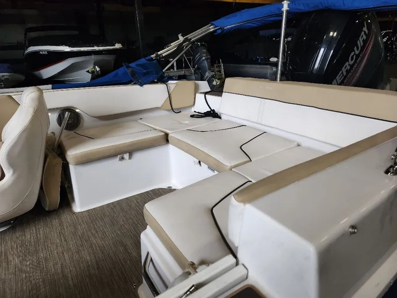 Slide: The Image of Glastron 180 GTD 2019 - 12