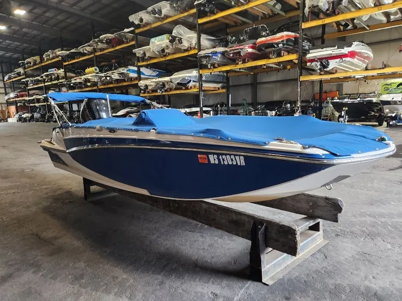 Slide: The Image of Glastron 180 GTD 2019 - 4