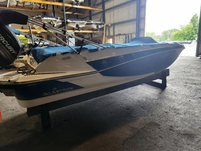 Slide: The Image of Glastron 180 GTD 2019 - 5