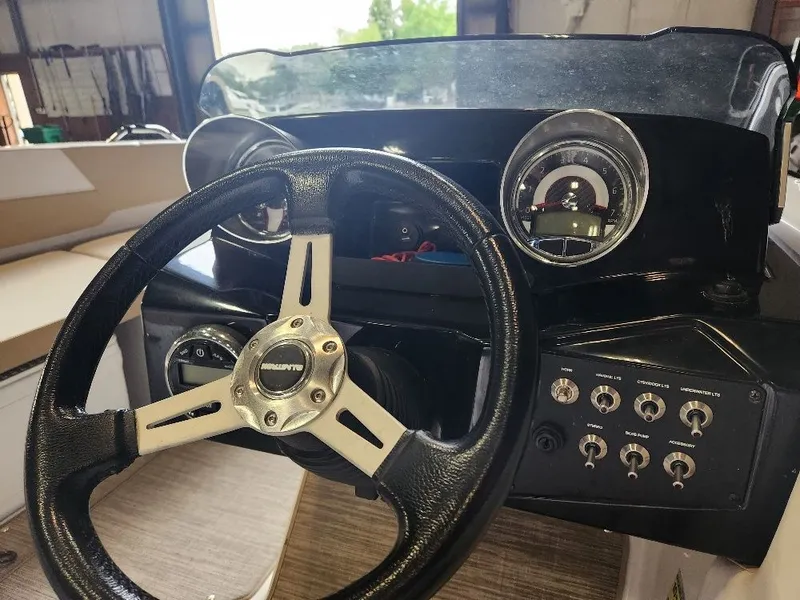 Slide: The Image of Glastron 180 GTD 2019 - 9