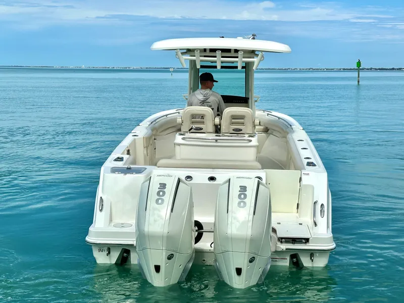 Slide: The Image of Boston Whaler 280 OUTRAGE 2022 - 5