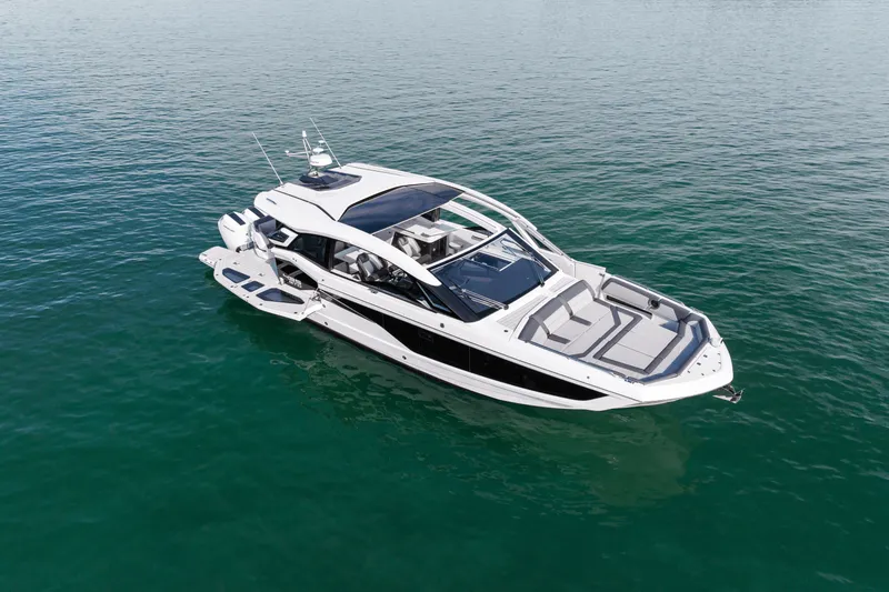 Slide: The Image of Galeon 435 GTO 2026 - 15