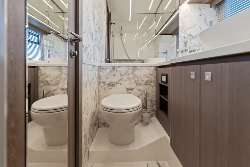 Slide: The Image of Galeon 435 GTO 2026 - 63