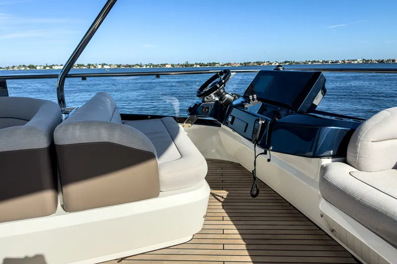 Slide: The Image of Galeon 620 FLY 2026 - 40