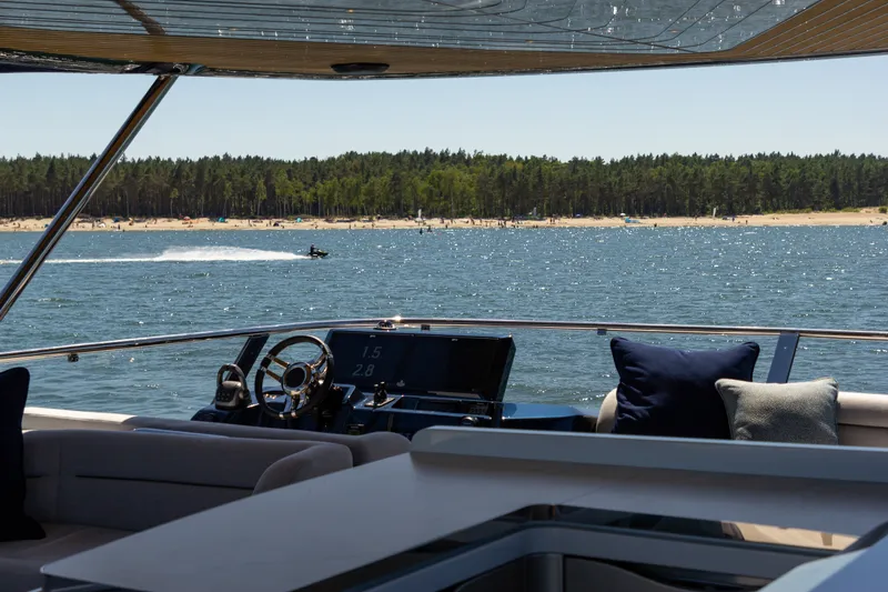 Slide: The Image of Galeon 620 FLY 2026 - 33