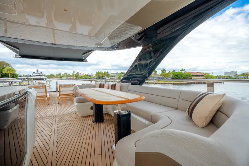 Slide: The Image of Galeon 620 FLY 2026 - 50
