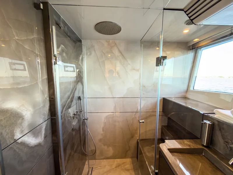 Slide: The Image of Galeon 620 FLY 2026 - 24