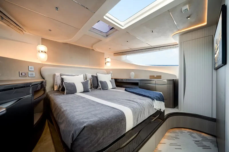 Slide: The Image of Galeon 620 FLY 2026 - 35