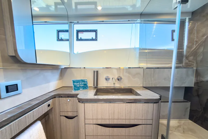 Slide: The Image of Galeon 620 FLY 2026 - 30