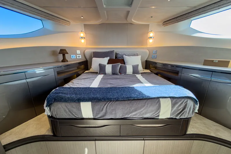 Slide: The Image of Galeon 620 FLY 2026 - 17