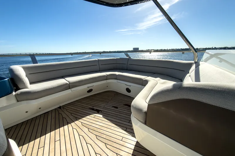Slide: The Image of Galeon 620 FLY 2026 - 37