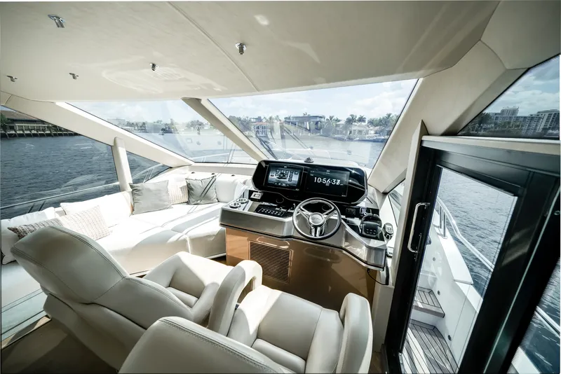 Slide: The Image of Galeon 620 FLY 2026 - 19