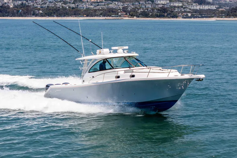 The Image of Pursuit OS 385 Offshore 2022 - 0