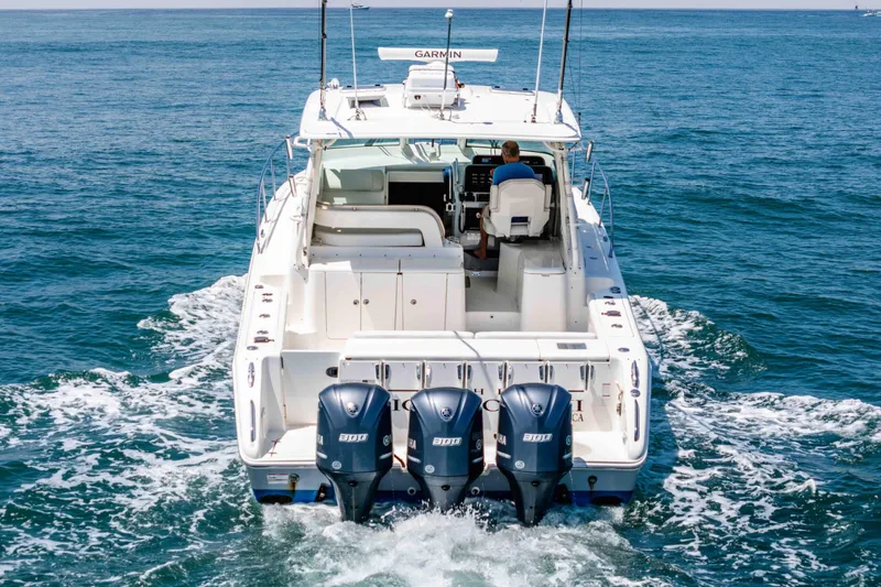 Slide: The Image of Pursuit OS 385 Offshore 2022 - 7