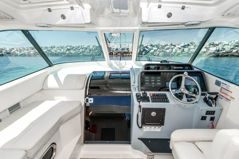 Slide: The Image of Pursuit OS 385 Offshore 2022 - 16