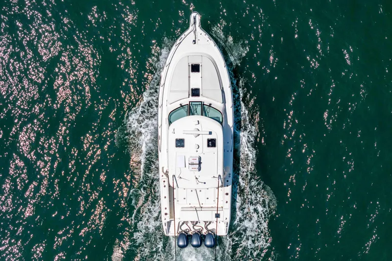 Slide: The Image of Pursuit OS 385 Offshore 2022 - 3