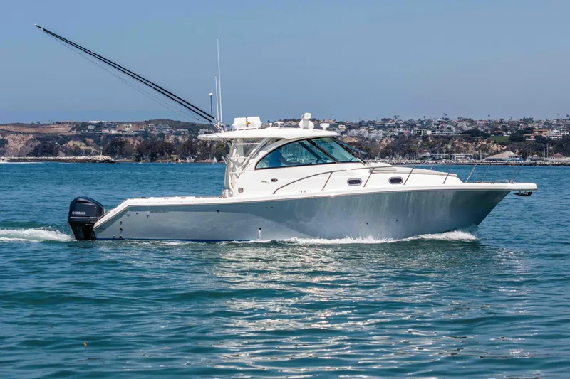 Slide: The Image of Pursuit OS 385 Offshore 2022 - 5