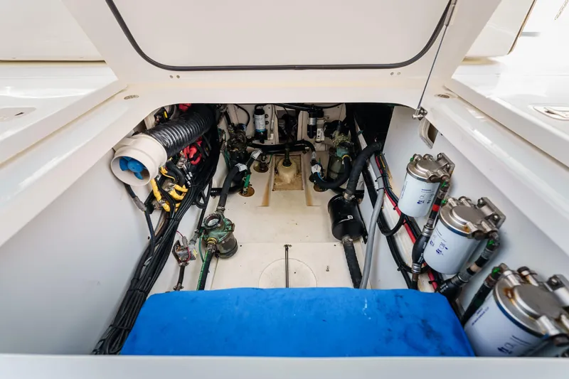 Slide: The Image of Pursuit OS 385 Offshore 2022 - 35