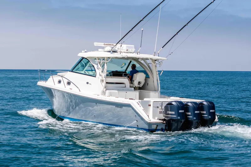 Slide: The Image of Pursuit OS 385 Offshore 2022 - 1