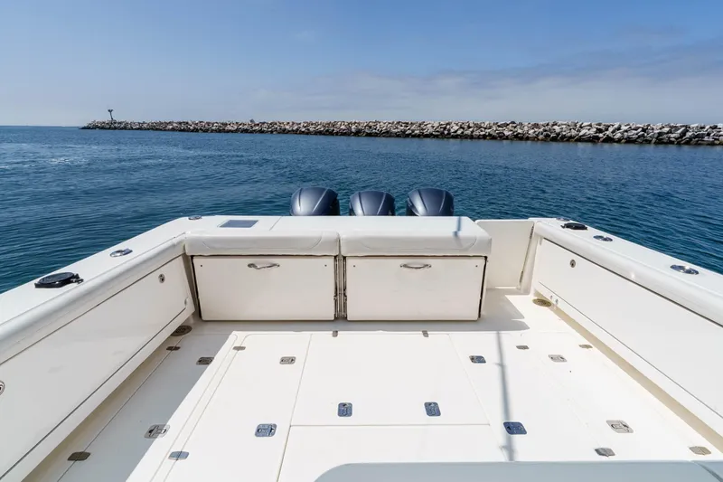 Slide: The Image of Pursuit OS 385 Offshore 2022 - 9