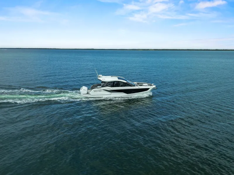 Slide: The Image of Galeon 375 GTO 2023 - 10