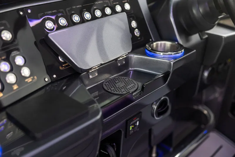 Slide: The Image of Galeon 375 GTO 2023 - 20